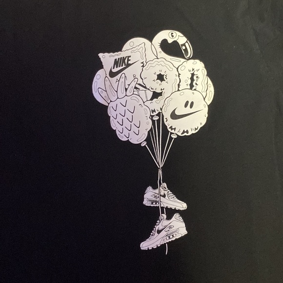 Like new Black Nike Tee - Picture 2 of 4